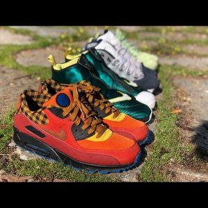 Selling 4 Mid condition Shoes (7/10)